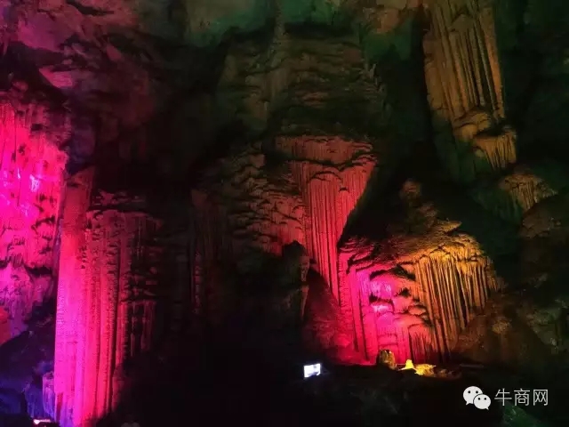 溶洞鐘靈毓秀