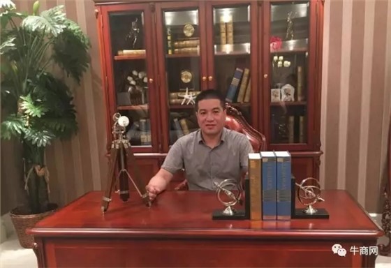 瑯光燈飾總經理 丁正茂